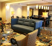 Hampton Inn Topeka Lobby