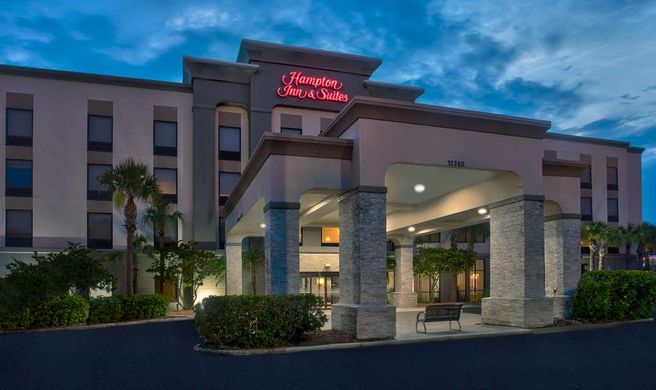 Hampton Inn & Suites Tampa-East Exterior