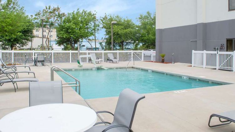 Hampton Inn Veterans Expressway Pool