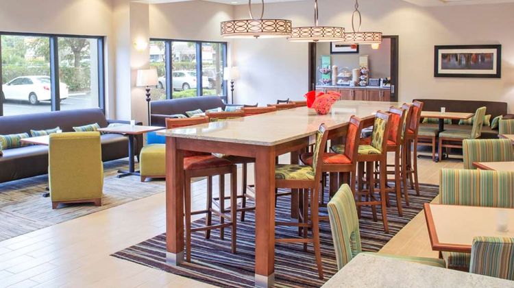 Hampton Inn Veterans Expressway Restaurant