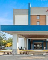 Hampton Inn Veterans Expressway