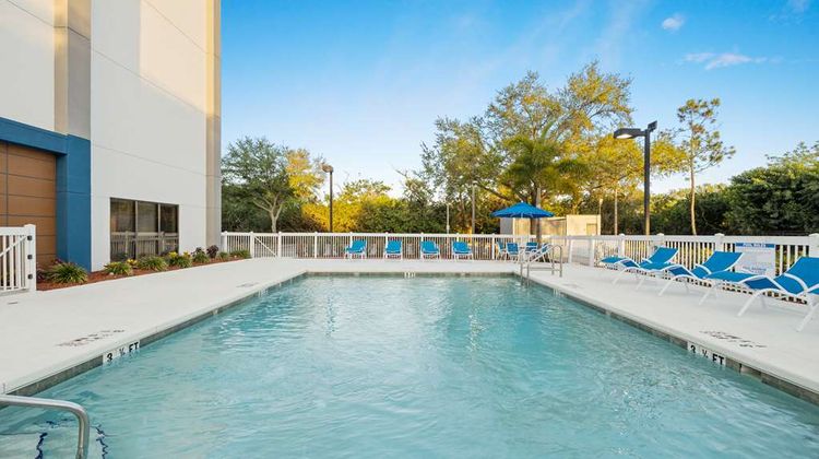 Hampton Inn Veterans Expressway Pool