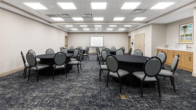 <b>Hampton Inn & Stes Tampa - Wesley Chapel Meeting</b>. Images powered by <a href="https://iceportal.shijigroup.com/" title="IcePortal" target="_blank">IcePortal</a>.