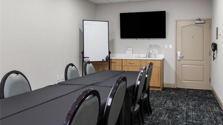 <b>Hampton Inn & Stes Tampa - Wesley Chapel Meeting</b>. Images powered by <a href="https://iceportal.shijigroup.com/" title="IcePortal" target="_blank">IcePortal</a>.