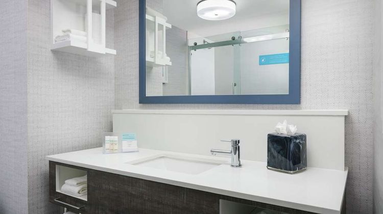 Hampton Inn & Suites Ybor City/Downtown Room