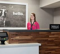 Hampton Inn Tracy Lobby