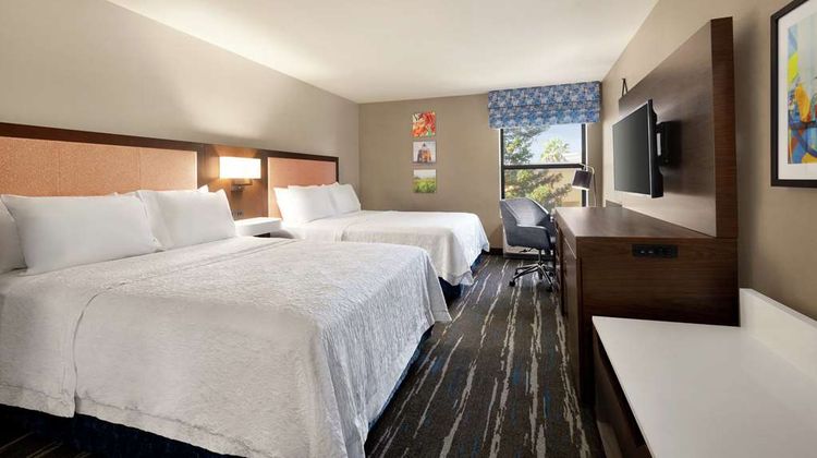 Hampton Inn Tracy Room