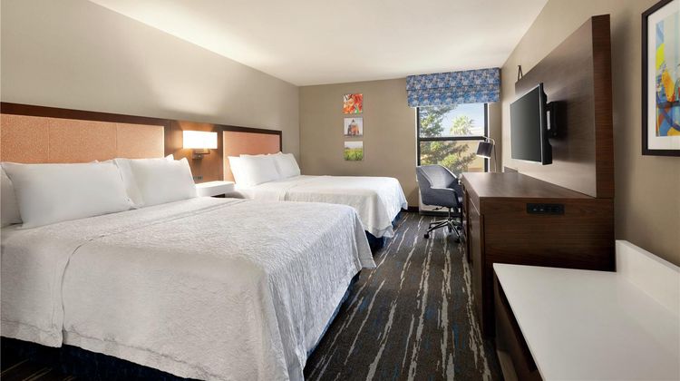 Hampton Inn Tracy Room