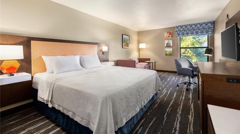 <b>Hampton Inn Tracy Room</b>. Images powered by <a href="https://iceportal.shijigroup.com/" title="IcePortal" target="_blank">IcePortal</a>.