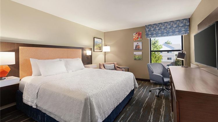 Hampton Inn Tracy Room