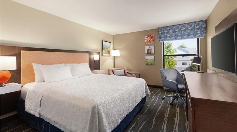 <b>Hampton Inn Tracy Room</b>. Images powered by <a href="https://iceportal.shijigroup.com/" title="IcePortal" target="_blank">IcePortal</a>.