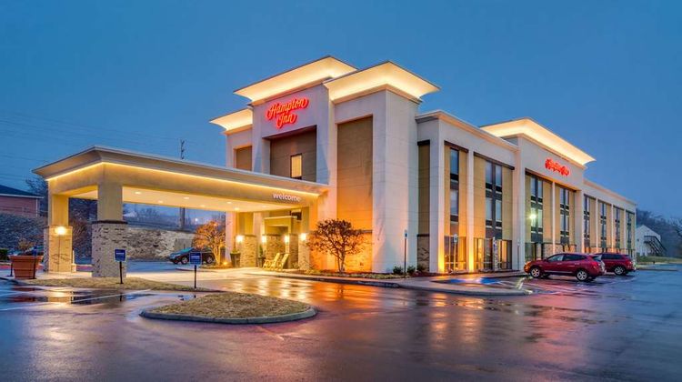 Hampton Inn Johnson City Exterior