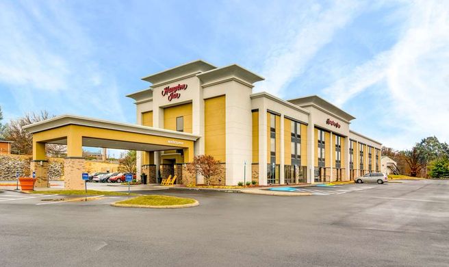 Hampton Inn Johnson City Exterior