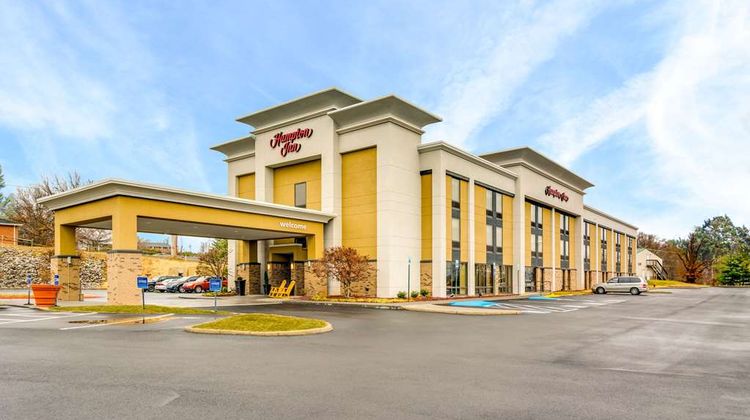 Hampton Inn Johnson City Exterior
