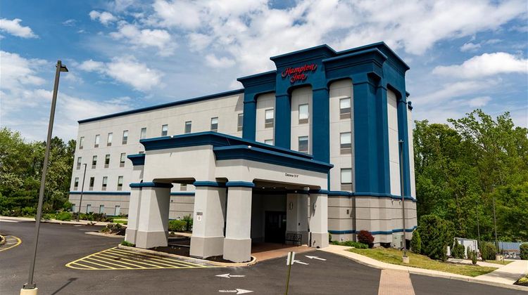 Hampton Inn Turnersville Exterior