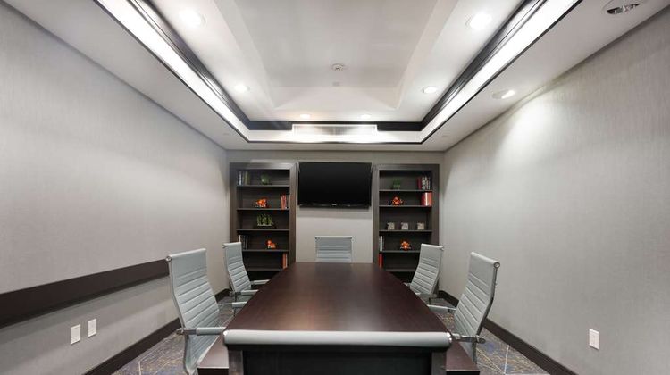 Hampton Inn & Suites-Tulsa/Central Meeting