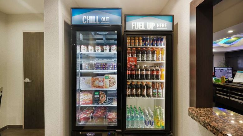 <b>Hampton Inn & Suites-Tulsa/Central Restaurant</b>. Images powered by <a href="https://iceportal.shijigroup.com/" title="IcePortal" target="_blank">IcePortal</a>.