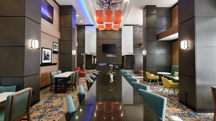 Hampton Inn & Suites-Tulsa/Central Lobby
