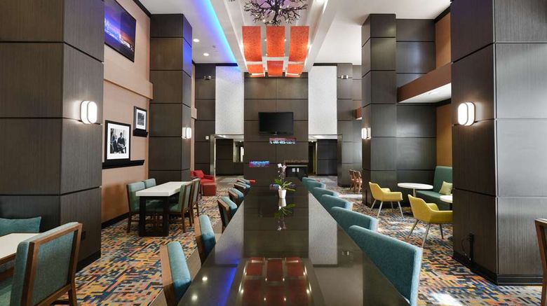 <b>Hampton Inn & Suites-Tulsa/Central Lobby</b>. Images powered by <a href="https://iceportal.shijigroup.com/" title="IcePortal" target="_blank">IcePortal</a>.