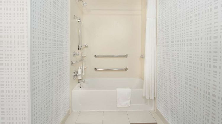 Hampton Inn & Suites-Tulsa/Central Room