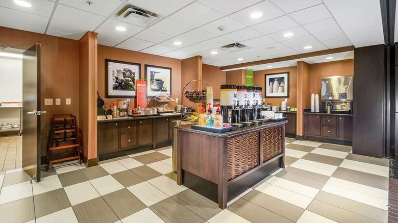 <b>Hampton Inn & Suites Tulsa/Catoosa Restaurant</b>. Images powered by <a href="https://iceportal.shijigroup.com/" title="IcePortal" target="_blank">IcePortal</a>.