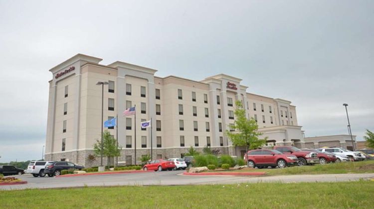 Hampton Inn & Suites Tulsa/Catoosa Exterior