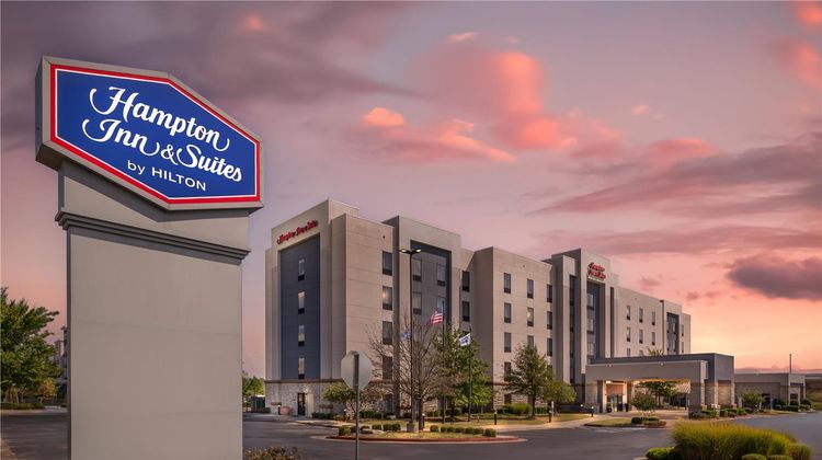Hampton Inn & Suites Tulsa/Catoosa Exterior