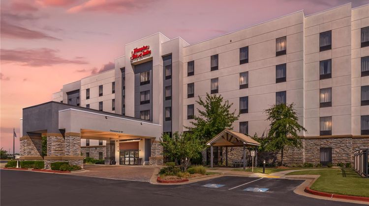 Hampton Inn & Suites Tulsa/Catoosa Exterior