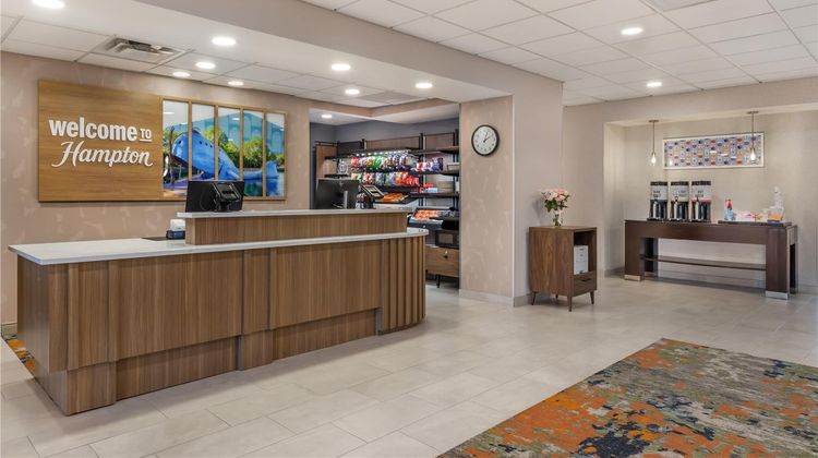 Hampton Inn & Suites Tulsa/Catoosa Lobby