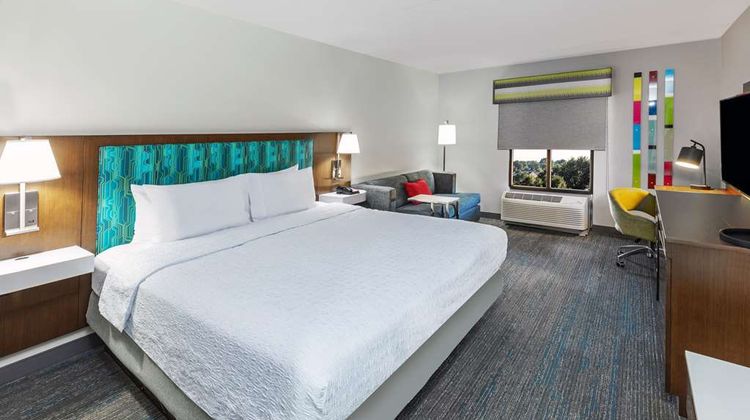Hampton Inn & Suites Room