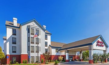 Hampton Inn & Suites