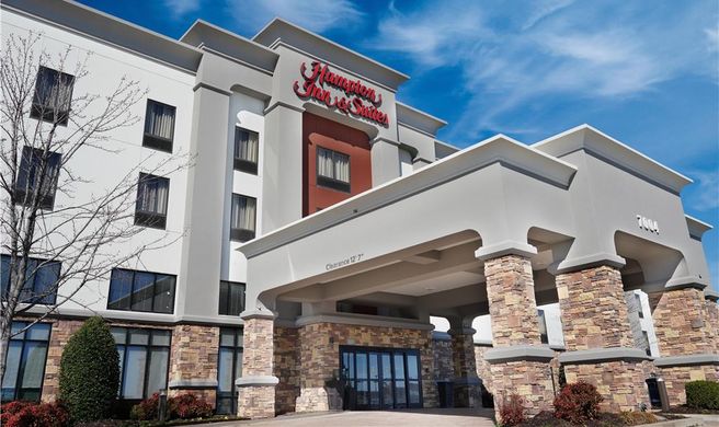 Hampton Inn & Suites Tulsa/Hills Exterior