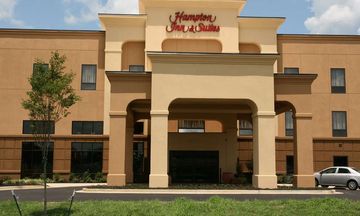 Hampton Inn & Suites West Point