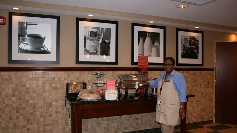 <b>Hampton Inn & Suites West Point Restaurant</b>. Images powered by <a href="https://iceportal.shijigroup.com/" title="IcePortal" target="_blank">IcePortal</a>.