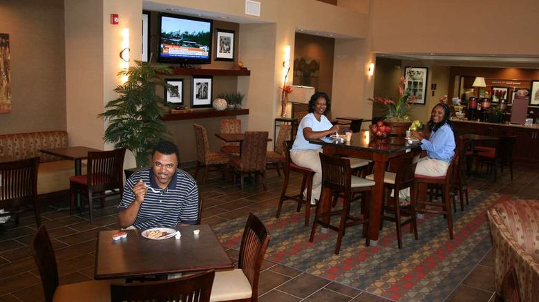 <b>Hampton Inn & Suites West Point Restaurant</b>. Images powered by <a href="https://iceportal.shijigroup.com/" title="IcePortal" target="_blank">IcePortal</a>.