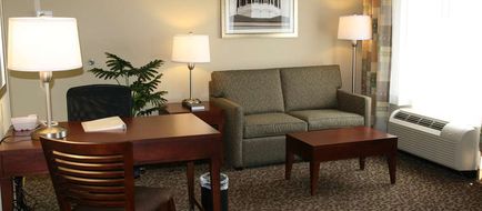 Hampton Inn & Suites West Point Room