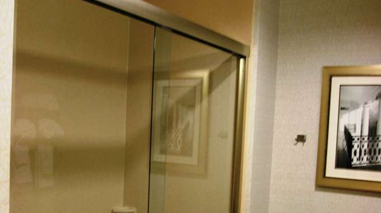 Hampton Inn & Suites West Point Room
