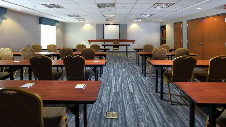 <b>Hampton Inn & Suites Tucson East Meeting</b>. Images powered by <a href="https://iceportal.shijigroup.com/" title="IcePortal" target="_blank">IcePortal</a>.