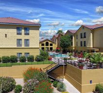 Hampton Inn & Suites Tucson Mall Exterior