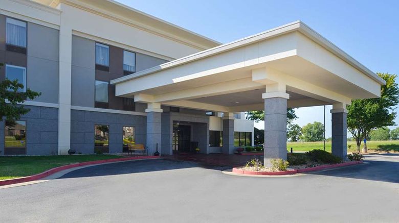 <b>Hampton Inn Tulsa-Sand Springs Exterior</b>. Images powered by <a href="https://iceportal.shijigroup.com/" title="IcePortal" target="_blank">IcePortal</a>.