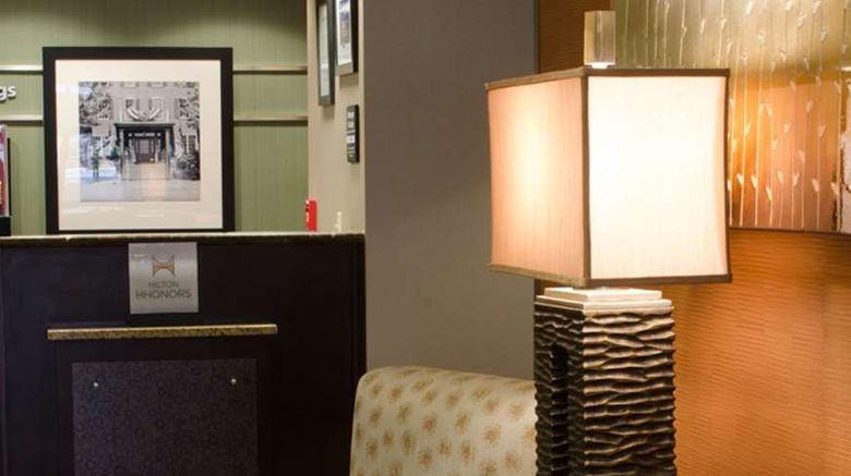 <b>Hampton Inn Tulsa-Sand Springs Lobby</b>. Images powered by <a href="https://iceportal.shijigroup.com/" title="IcePortal" target="_blank">IcePortal</a>.