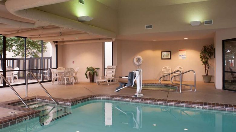 <b>Hampton Inn Tulsa-Sand Springs Pool</b>. Images powered by <a href="https://iceportal.shijigroup.com/" title="IcePortal" target="_blank">IcePortal</a>.