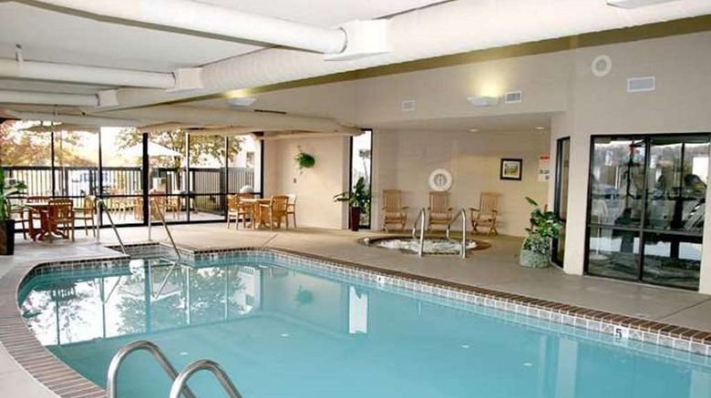 <b>Hampton Inn Tulsa-Sand Springs Pool</b>. Images powered by <a href="https://iceportal.shijigroup.com/" title="IcePortal" target="_blank">IcePortal</a>.