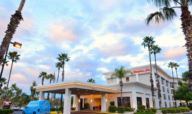 Hampton Inn Tucson-Airport Exterior