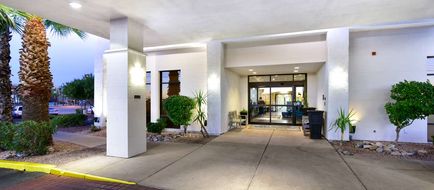 Hampton Inn Tucson-Airport Exterior