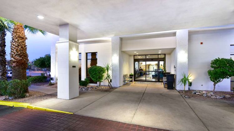Hampton Inn Tucson-Airport Exterior