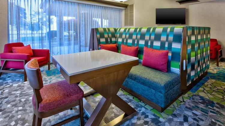 Hampton Inn Traverse City Lobby