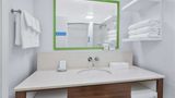 <b>Hampton Inn Thomasville Room</b>. Images powered by <a href="https://iceportal.shijigroup.com/" title="IcePortal" target="_blank">IcePortal</a>.