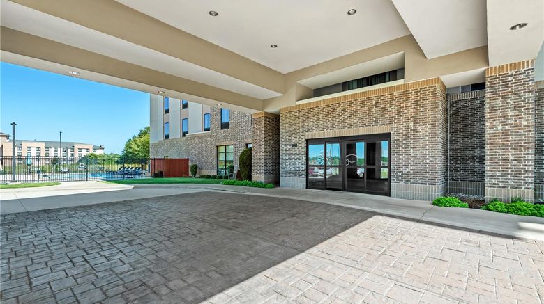 <b>Hampton Inn Texarkana Exterior</b>. Images powered by <a href="https://iceportal.shijigroup.com/" title="IcePortal" target="_blank">IcePortal</a>.
