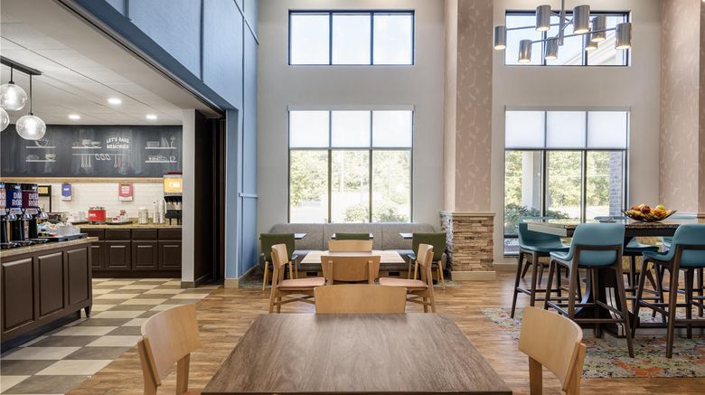 <b>Hampton Inn & Suites Hope Restaurant</b>. Images powered by <a href="https://iceportal.shijigroup.com/" title="IcePortal" target="_blank">IcePortal</a>.